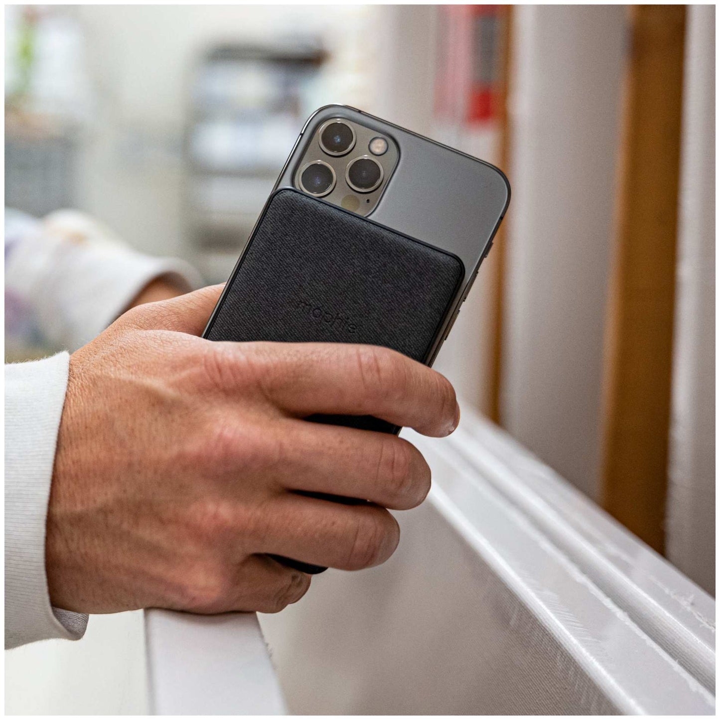 mophie® Snap+ Mini 5000 mAh Wireless Power Bank - Etchified - Etchified - 7124-11BK