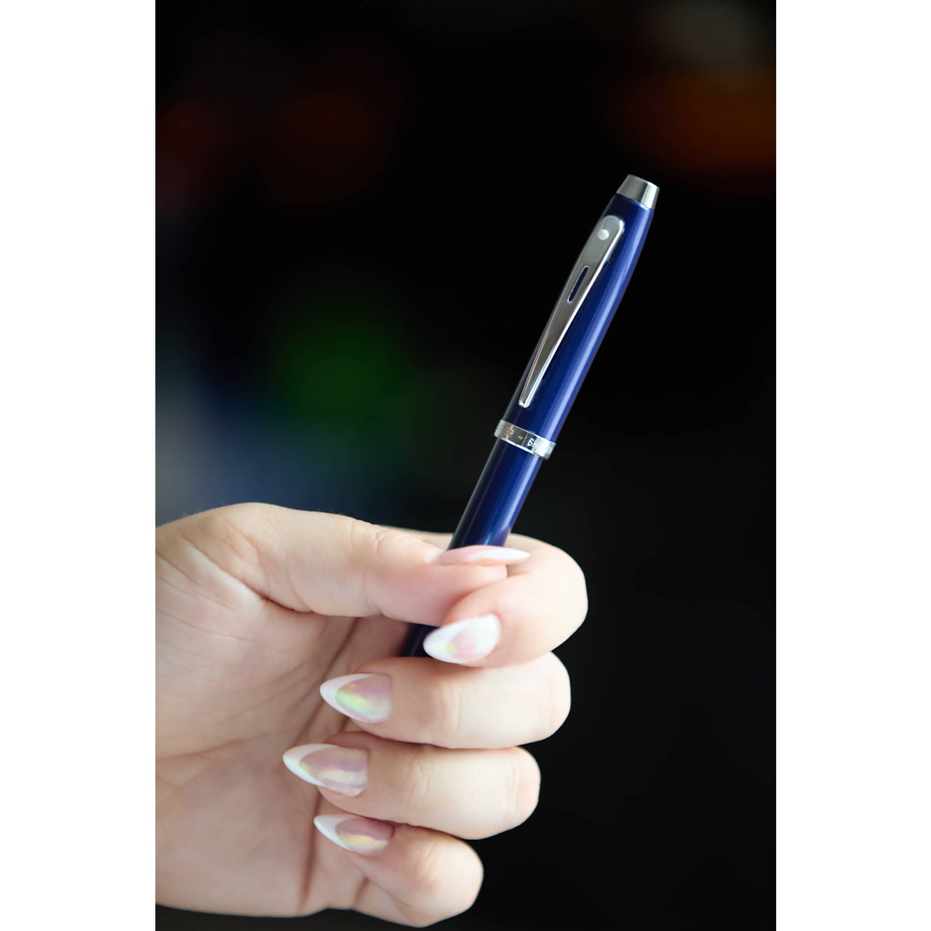 Sheaffer® 100 Glossy Lacquer Roller Ball - Etchified - Sheaffer - 2933-31BL