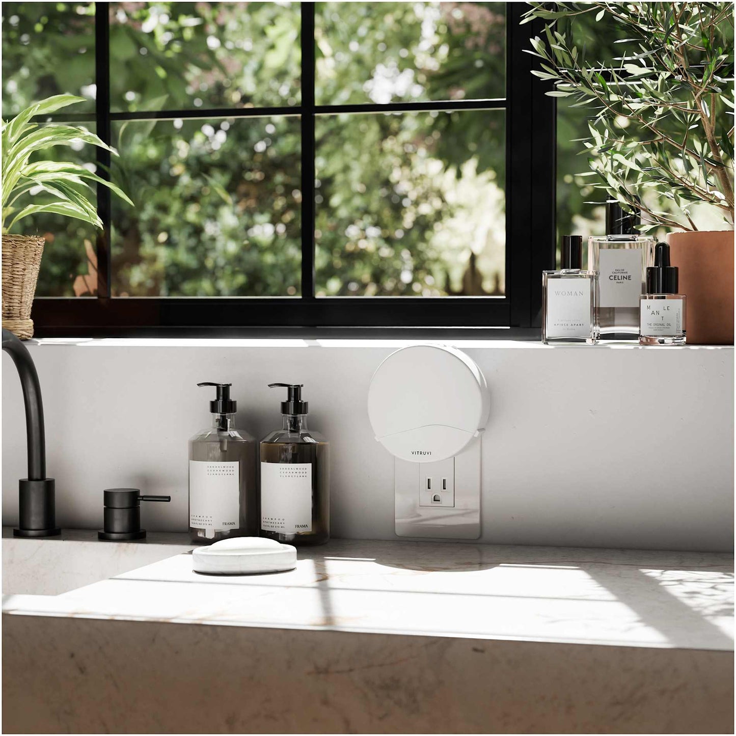 Vitruvi Plug - In Wall Diffuser + 1 Oil Bundle - Etchified - Etchified - 1414-03WH